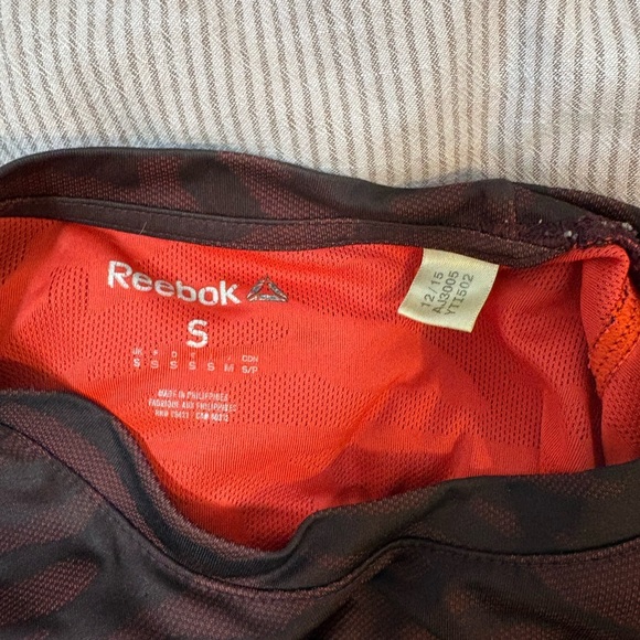 Men’s Reebok athletic shirt - Picture 3 of 3